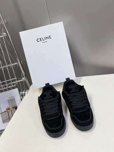 男装10 Celine思琳最新春夏走秀款情侣面包鞋 这一季运动休闲鞋无论从楦型的轮廓隔板的拼接都让人耳目一新、前后品牌Logo相呼应、大底边位明显Celine字