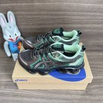 Asics Gel-Quantum Kinetic 舒适时尚 织物合成革耐磨 低帮 休闲跑步鞋 绿棕 货号: 1203A270-251 包装:全套得物配件毒盒配