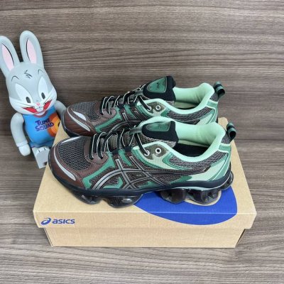Asics Gel-Quantum Kinetic 舒适时尚 织物合成革耐磨 低帮 休闲跑步鞋 绿棕 货号: 1203A270-251 包装:全套得物配件毒盒配