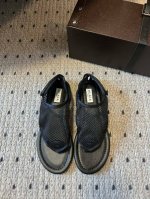代购级 alaia 25Ss 春夏季新款 明星同款 穿搭万金油 夹脚 渔网鞋 轻盈透气 夏日松弛美学透气网面日月光倾泻 交织出若隐若现的透感美学 网面设计 呼吸