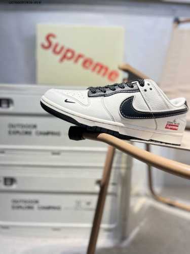 Nike Sb Dunk Low“Supreme联名” 周年高端定制 低帮休闲板鞋 定制鞋盒 超高清洁度 皮料切割干净无任何毛边 细节完美Bb9866 Qd76