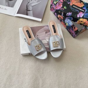 橙子出厂价p 杜嘉班纳 D&G 春夏新款 Dg金属扣平底拖鞋 休闲凉拖 码数 34-43