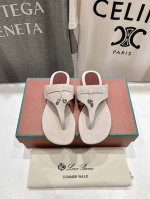 高版本出厂 Loro Piana* Lp 诺悠翩雅2025Ss夏季新款夹脚拖鞋 市场顶级品质 极简高级大方～高级而舒适的气息～ 夏天当然就得美美哒～ 上脚柔软舒