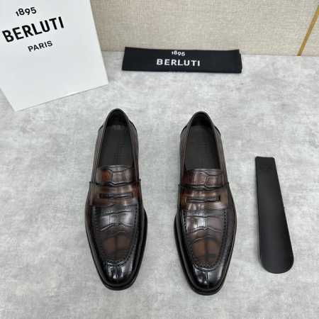 berlut* 布鲁提 新款男士手工擦色乐福鞋皮鞋出货 独家渠道精品，一脚蹬简便款司机鞋 甄选优质进口小牛皮鳄鱼压纹鞋面 手工擦色工艺处理效果 半固特异冷粘工艺 - 点击图像关闭