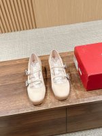 罗杰维维亚新款钻扣玛丽珍粗跟单鞋 特定真丝材质 柔软羊皮里垫脚 真皮大底 Size：35-39 40 41定做不退换