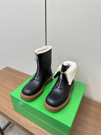 Bottega Veneta 24AW葆蝶家BV 秋冬新品羊皮毛一体女士Snap防水雪地靴 顶级版购入ZP对比做货，所有细节都跟柜上一致：包括鞋面皮料，鞋垫内里 - 点击图像关闭