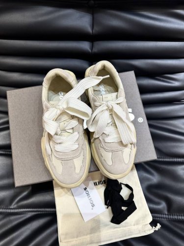 Soilios P: Size:35-44，45订做 Soilios上新 情侣款鹿晗 邓超 陈赫 吴克群各大明星上脚图 相当炸裂 半个娱乐圈都在穿 磨砂拼牛皮鞋