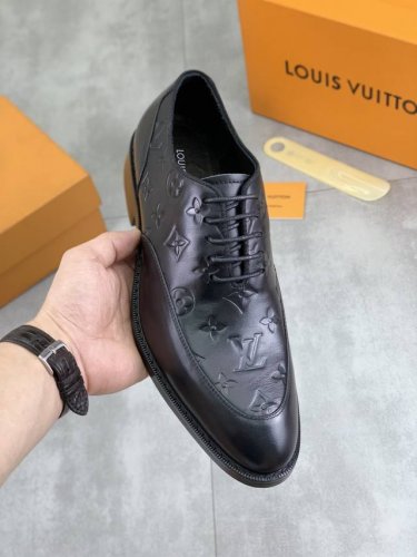 出厂价pp 实价 Louis Vuitton 水染牛里 原单 新款Lv路易威登 * 顶级版本 Lv经典皮鞋 选用进口原版小牛皮 原版真皮边条拼接耐磨高端橡胶大底