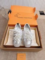 代购级 配饰20 Louis Vuitton 春夏 Sneakerina系列运动鞋 德训鞋 平底鞋休闲鞋 顶级版本Sneakerina Lv 休闲运动鞋以丝滑绒