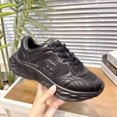 Gucci 24P最新款波浪鞋；老爹鞋；运动鞋；情侣款系列 Gucci Ripple系列运动鞋采用创新缝线工艺制作，皮革设计搭配三维立体互扣式双g皮质标饰和gu - 点击图像关闭