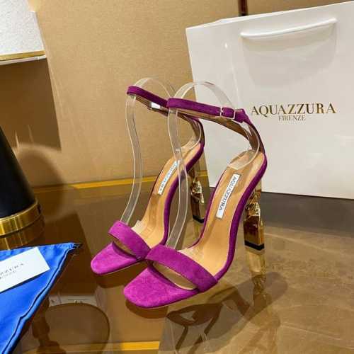 Aquazzura 新款凉鞋 面料采用原版定制牛皮制成，搭配10.5cm金色烤漆跟，简单大气的设计。适合派对的设计适用各种套裙，连衣裙晚礼服，夜场各种款式。 _