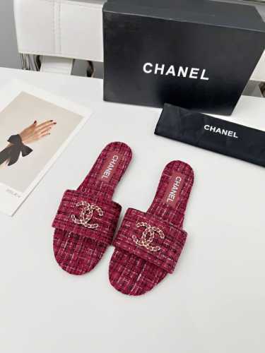 chanel 香奈儿 新款 拖鞋 官网专柜，面料羊皮、内里绵羊皮，垫脚山羊皮，3色任选，35－42码，出厂价p 真皮底250
