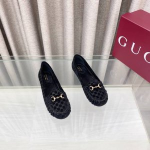 gucci古驰专柜新款饰马衔扣豆豆鞋 材料进口皮面 牛猄，羊皮内里垫脚，原版开模马衔扣，真皮大底 ，鞋跟1.5Cm Size：35～39 40、41定做不退换