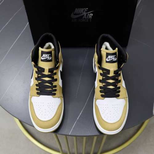 羊毛内里 Nike air Jordan1 冬季运动板鞋 加毛款 aj经典鞋型不变的基础上内里羊毛 真的很加分！原厂材料FK 鞋面进口头层牛皮 色高帮低帮全系列
