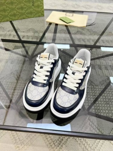 工厂P价 新款男鞋Gucci 最新鞋出货。原单品质 时尚潮流 采用特殊材料 内里网羊皮 全新包装。脚感超舒适，做工简直无可挑剔 码数:38-44，定做45
