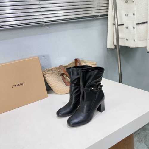 高品质出厂 ！小众潮牌Lemaire24ss秋冬新款宽松靴筒一脚蹬圆头粗跟短靴！ 一双高级又实用的靴子用这种随意又慵懒的方式表达出来，我真的超级喜欢呀，极简随意