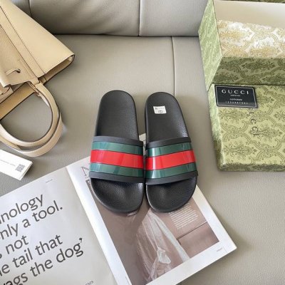 出厂： Gucci 古驰2025顶级专柜 初夏情侣新款 官网上新 独家首发 Gucci 古驰 25S 初夏情侣拖 古驰拖鞋 古驰情侣穿搭 Gucci拖鞋 Guc