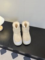 出厂 顶级版本 爆款制造机 lost in echo 24aw秋冬新品首发 鞋型不同于市面上的臃肿雪地靴，这款消解臃肿感瘦腿模式一秒开启;增高厚底，0负担长腿，