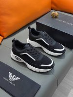 商品名称：Armani 阿玛尼 正规码数: 38-44 休闲鞋 商品材料：精选 牛皮鞋面，柔软羊皮垫脚；原厂特供大底。
