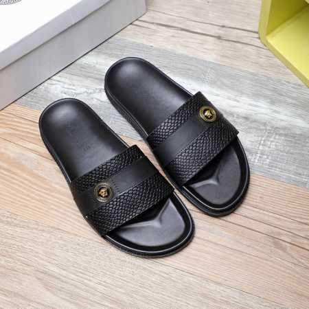 新款上架 VERSACE 范思哲经典爆款时尚休闲拖鞋官网原版1:1开模原单品质，做工精细采用头层意大利进口牛皮，纯手工制作，彰显低调奢华橡胶耐磨防滑大底高端大气 - 点击图像关闭