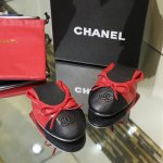 冲量价: 小香全皮升级版 时尚舒适蛋卷鞋 ---chanel 同款蝴蝶系带限量版---完美再现香式经典款 独家上新以其永恒经典的象征 专柜同步，面料柔软绵羊皮