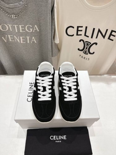 高版本出厂 Celine*思琳赛琳 2025Ss新款徽标系带休闲运动鞋 小白鞋 简单舒服，干净利落，百搭显腿细，无论是单穿还是搭配阔腿裤，都非常好搭，高街又复古