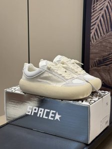 ggdb小脏鞋 ＃“经典再现！ Space 2.0潮流新宠 鞋子界的‘小可爱'来啦真的是太喜欢这款了？不仅舒适度爆表 ’，而且还是那种越看越爱的款式简直让人欲罢
