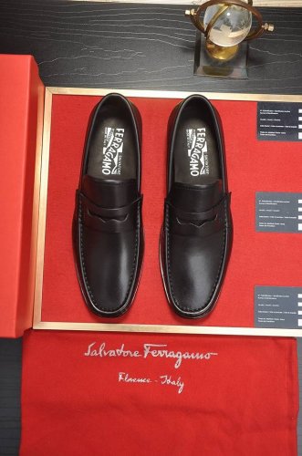 出厂价 Ferragamo 菲拉格幕 专柜最新款 原版进口开边上乘牛皮手工编织成+进口牛里+原版奢华金属扣+原版组合大底 对比无压力 38--44