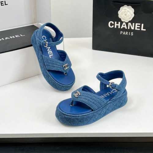 工厂价 高版本 2025C早春最新款、Chanel 香奈儿厚底夹趾凉拖、凉鞋、拖鞋 香奶奶家一贯的优雅名媛气质 高级感十足！上脚非常Nice～不管光脚穿或搭配裙