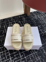 代购级 Dior 迪奥 25Ss 春夏新款 Ivieta Dway 渔夫一字拖鞋 Cd字母Logo立体刺绣厚底圆头露趾拖鞋 原版开发市面顶级版本，脚感柔软细腻，