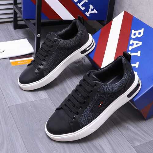 商品商标：Bally 巴利 休闲鞋 正码码数: 38-44 商品材料：精选牛皮拼接透气织布鞋面 羊皮内里 原版大底