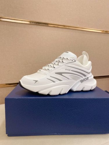 工厂p价 顶级版本 Dior迪奥 B32全新Shoes 来袭 真的太好看啦 做工精细网面空压 透气美美哒 独家开模 原版 无可挑剔 原版开模大底Tpu组合 码数