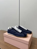顶级版本 Miumiu｜缪缪德训鞋雪纺布透气百搭球鞋！ Miu Miu 缪缪大秀上爆出的这双球鞋 后全球各大代购官网火爆上市. 简单很随意不羁又能体现单宁美感，
