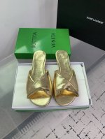 Bottega Venetabv Blink系列凉拖鞋 Ins 小红书巨多网红明星上身 真的太美了高级穿着又仙女 简约时髦又有设计感而且非常非常好穿 特别是高跟