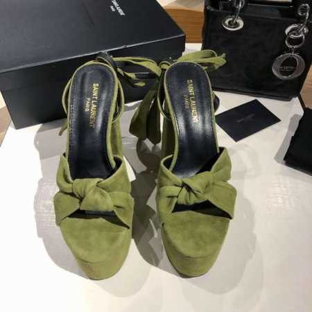 saint Laurent 圣罗兰 Ysl专柜主打款防水台恨太高绑带凉鞋。高端定制顶级品质。延续家族经典鞋面蝴蝶结设计，简约大气，防水台超高大粗跟让Mm轻松驾驭 - 点击图像关闭