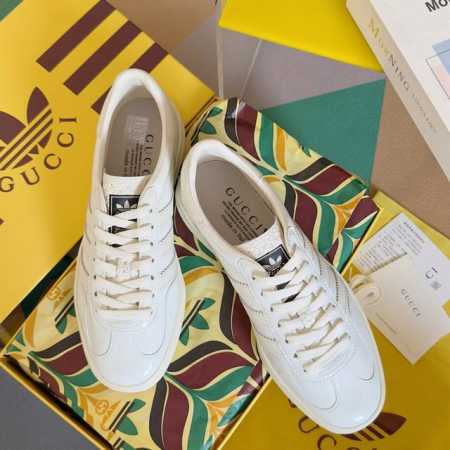 顶级版本：情侣款 Adidas X Gucci联名款Gazelle运动鞋 情侣款休闲板鞋 原版购入开发 做货 阿迪达斯X古驰世纪联名爆款 融汇两个品牌丰富且历史 - 点击图像关闭