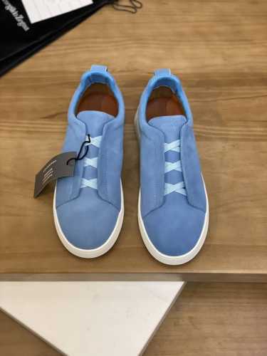 实价 商品商标：杰尼* 杰尼亚* 低帮休闲鞋 正码码数 38-44 可订做45 商品材料：鞋面进口牛磨砂皮，羊皮内里，原版大底。 编 号：846