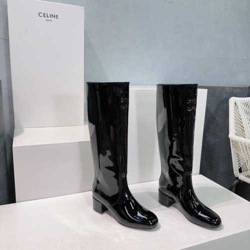 高品质出厂短 ！长 ！顶级品质Celine 赛琳24ss秋冬新品凯旋门复古简易漆皮粗跟短靴长靴直筒骑士靴！ 这一季好看的款式真的是很多 比如这款军靴就很机车风