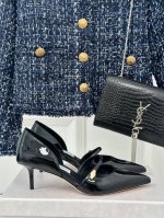 厂价 Jimmy Choo｜周仰杰经典中空高跟鞋系列 我们家JC一如既往品质优越 低调不失华丽 性感又不显张扬说的就是这款 上脚太好看了 鞋型是大家都爱的秀气款