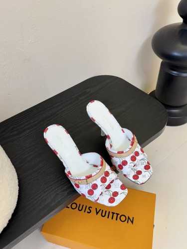 Louis Vuitton Ss25 New Arrival Lv驴牌春夏新品系列高跟拖鞋 简约精致 高级感满满 尽显优雅气质 上脚超好看 拉满了夏日美鞋的绝绝