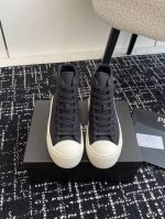代购级 Prada 普拉达 24ss秋冬厚底球鞋 高帮帆布鞋 科技帆布最新黑科技 相隔几年Prada又给我们带来好看的饼干鞋了 时髦精绝对不能错过的必入款 没有