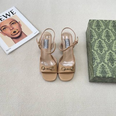 橙子出厂价p gucci 古驰 春夏新款 马衔扣鱼嘴一字带粗跟凉鞋 跟高 7Cm 码数 35-42