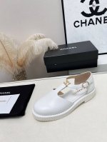 chanel 香奈儿最新大双C玛丽珍后空凉鞋 这款条带经典设计；不平凡的双C拥入了多种配色元素 多元化混搭非常好看百搭，上脚非常轻巧 舒适超级秀气优雅的一款后空
