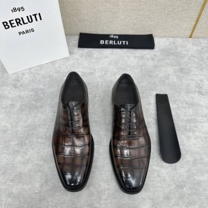 berlut* 布鲁提 新款男士手工擦色正装皮鞋出货 独家渠道精品，甄选优质进口小牛皮鳄鱼压纹鞋面 手工擦色工艺处理效果 半固特异冷粘工艺 古朴大气 古文压花真