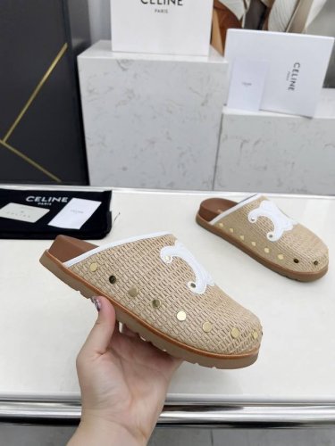 Celine草编铆钉勃肯拖鞋｜一脚踩进法式慵懒 松弛感天花板 经典Triomphe凯旋门Logo 混种羊皮里｜厚底反水台｜原版轻质发泡橡胶真皮围条大底35-41