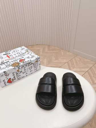 工厂价： 男款 Dolce&Gabbana 杜嘉班纳24Ss 春夏新款男款拖鞋系列 最新款 厚底 一字 交叉 凉拖鞋 原版购入开发 做货 徽标志 休闲 凉拖鞋 - 点击图像关闭