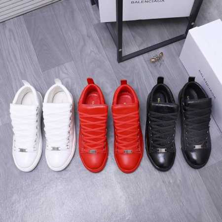 商品商标：Balencicga 巴黎世家 中帮休闲鞋 正码码数: 38-44 45.46定做不退换 商品材料：精选牛皮鞋面 羊皮内里 原版大底 - 点击图像关闭