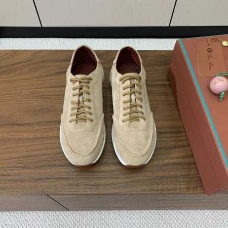 Loro Piana 情侣款休闲运动鞋。简约时尚，上脚非常舒适。 鞋面牛京，牛皮垫脚。定制橡胶底。 码数：女35-43 35、41、42、43定制不退换 男38 - 点击图像关闭