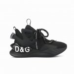 you Must Be A Surprise Someone Is Looking Forward To 你一定是某人期待的惊喜 实价 D&G 时尚运动款，简单