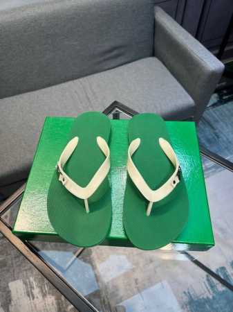 实价 Bv 人字拖鞋 爆款热卖原版进口材料原厂大底！Size：38 46 45 46 不退换 - 点击图像关闭
